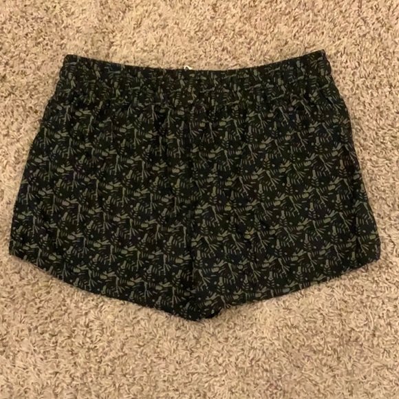 Vuori Clementine Printed Short - Picture 2 of 3